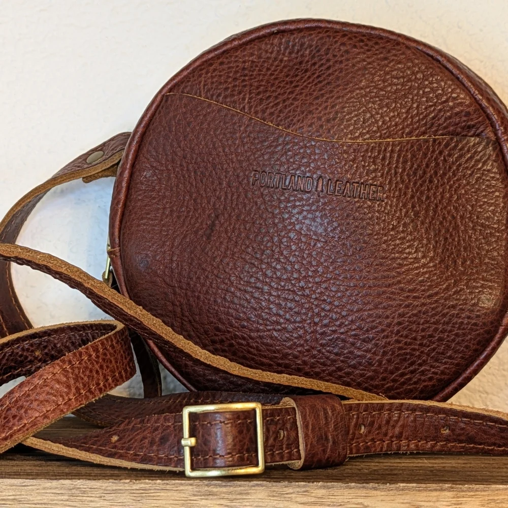 Portland Leather Round Crossbody Bag In Nutmeg - Picture 2 of 9